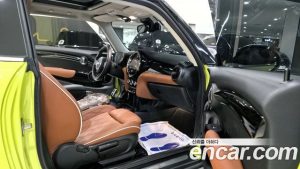 Mini Cooper CLASSIC 2024 года из Южной Кореи