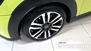 Mini Cooper CLASSIC 2024 года из Южной Кореи