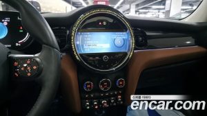 Mini Cooper CLASSIC 2024 года из Южной Кореи