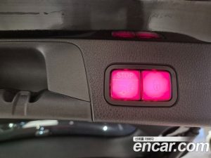 Mercedes-Benz GLB-Class GLB250 4MATIC 2025 года из Южной Кореи