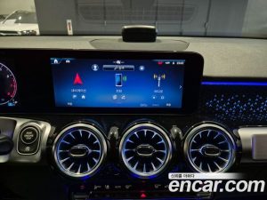 Mercedes-Benz GLB-Class GLB250 4MATIC 2025 года из Южной Кореи