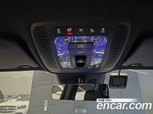 Mercedes-Benz GLB-Class GLB250 4MATIC 2025 года из Южной Кореи