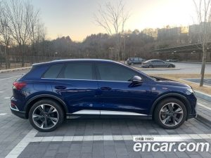Audi Q4 e-tron 40 Premium 2024 года из Южной Кореи
