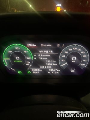 Audi Q4 e-tron 40 Premium 2024 года из Южной Кореи