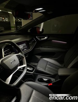 Audi Q4 e-tron 40 Premium 2024 года из Южной Кореи