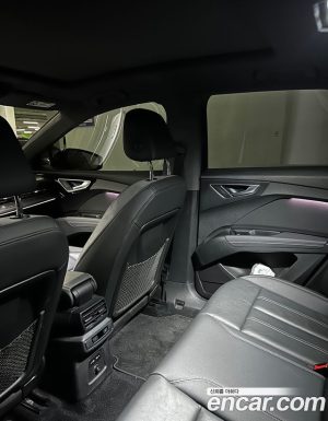 Audi Q4 e-tron 40 Premium 2024 года из Южной Кореи