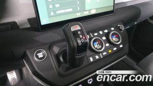 Land Rover Defender 90 D250 SE 2023 года из Южной Кореи
