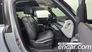 Land Rover Defender 90 D250 SE 2023 года из Южной Кореи