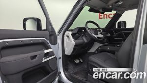 Land Rover Defender 90 D250 SE 2023 года из Южной Кореи
