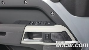 Land Rover Defender 90 D250 SE 2023 года из Южной Кореи