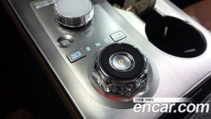 Genesis GV70 2.5T Бензин 2WD 2025 года из Южной Кореи
