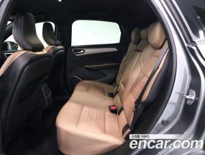 Renault-KoreaSamsung Arkana 1.6 E-TECH Iconic 2026 года из Южной Кореи