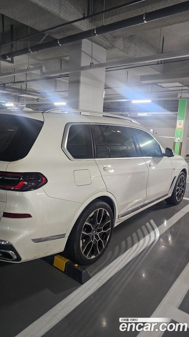 BMW X7 xDrive 40i M Sport 7-Seater 2024 года из Кореи