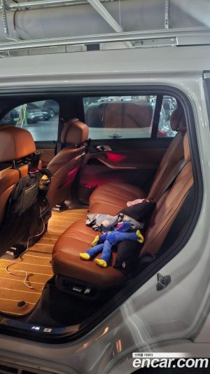 BMW X7 xDrive 40i M Sport 7-Seater 2024 года из Южной Кореи