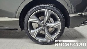 Genesis GV80 2.5T Бензин 2WD 2025 года из Южной Кореи