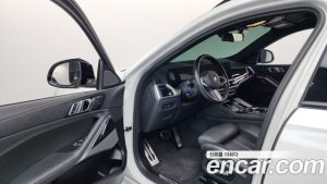 BMW X6 xDrive40i M Sport 2024 года из Южной Кореи