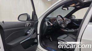 BMW X7 xDrive 40i M Sport 6 2025 года из Южной Кореи