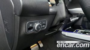 Mercedes-Benz GLB-Class GLB250 4MATIC 2023 года из Южной Кореи