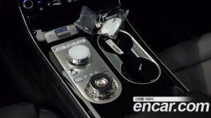 Genesis GV70 2.5T Бензин 2WD 2025 года из Южной Кореи