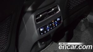 Genesis GV70 2.5T Бензин 2WD 2025 года из Южной Кореи