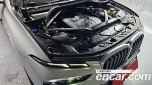 BMW X7 xDrive 40i M Sport 6 2024 года из Южной Кореи