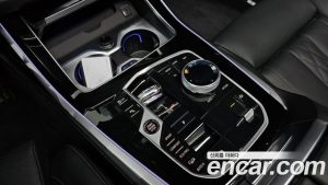 BMW X7 xDrive 40i M Sport 6 2024 года из Южной Кореи