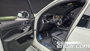BMW X7 xDrive 40i M Sport 6 2024 года из Южной Кореи