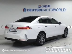 BMW 5-Series 530i xDrive 2024 года из Южной Кореи