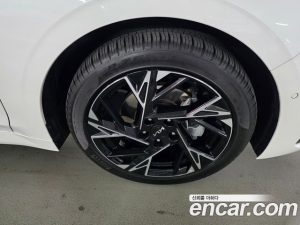 Kia K5 Signature 2025 года из Южной Кореи