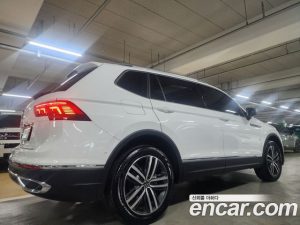 Volkswagen Tiguan 2.0 TSI Prestige 2024 года из Южной Кореи