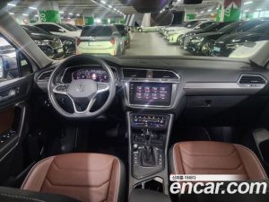 Volkswagen Tiguan 2.0 TSI Prestige 2024 года из Южной Кореи