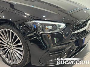 Mercedes-Benz C-Class C300 4MATIC AMG Line 2024 года из Южной Кореи
