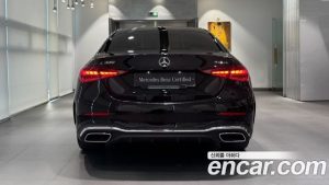 Mercedes-Benz C-Class C300 4MATIC AMG Line 2024 года из Южной Кореи