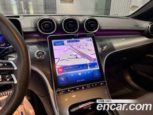 Mercedes-Benz C-Class C300 4MATIC AMG Line 2024 года из Южной Кореи