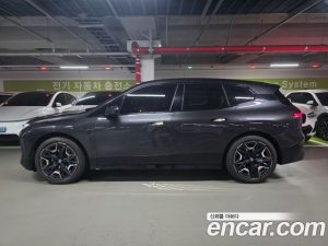 BMW iX xDrive50 Sport Plus 2024 года из Южной Кореи