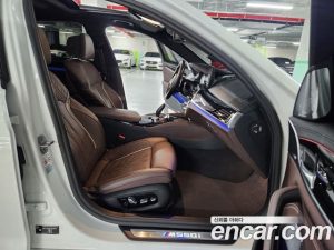 BMW 5-Series M550i xDrive 2023 года из Южной Кореи