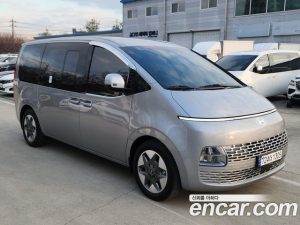 Hyundai Staria Tourer 11-Seater 2025 года из Южной Кореи
