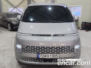 Hyundai Staria Tourer 11-Seater 2025 года из Южной Кореи
