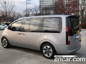 Hyundai Staria Tourer 11-Seater 2025 года из Южной Кореи