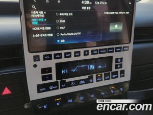 Hyundai Staria Tourer 11-Seater 2025 года из Южной Кореи