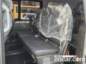Hyundai Staria Tourer 11-Seater 2025 года из Южной Кореи