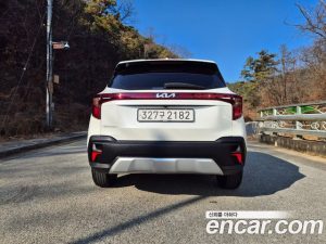 Kia Seltos Бензин 1.6 Turbo 2WD 2024 года из Южной Кореи