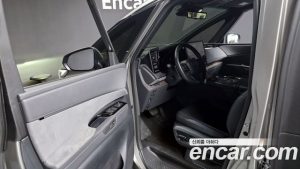 Lexus LM 500h Royal 2025 года из Южной Кореи