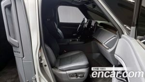 Lexus LM 500h Royal 2025 года из Южной Кореи