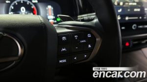 Lexus LM 500h Royal 2025 года из Южной Кореи