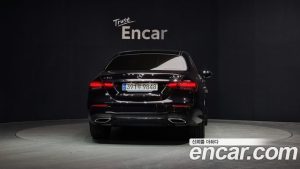 Mercedes-Benz E-Class E350 4MATIC AMG Line 2023 года из Южной Кореи