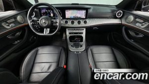 Mercedes-Benz E-Class E350 4MATIC AMG Line 2023 года из Южной Кореи