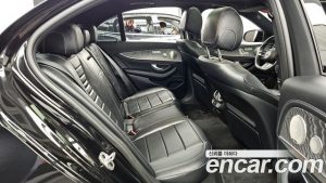 Mercedes-Benz E-Class E350 4MATIC AMG Line 2023 года из Южной Кореи