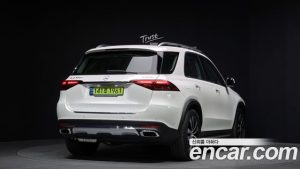 Mercedes-Benz GLE-Class GLE300d 4MATIC 2025 года из Южной Кореи