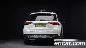 Mercedes-Benz GLE-Class GLE300d 4MATIC 2025 года из Южной Кореи